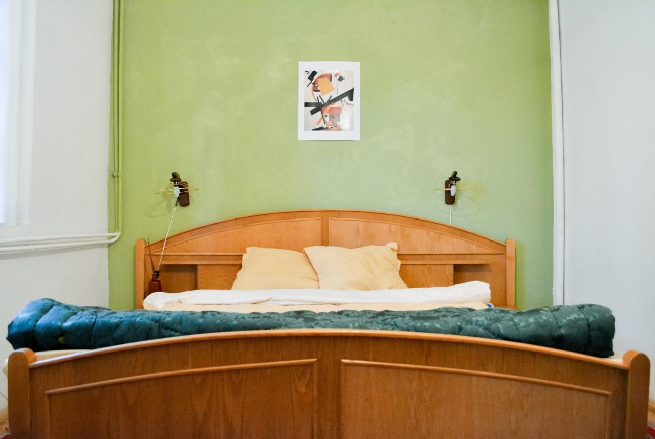 Grandpa'S Hidden Crib, 6 Bedroom, Pet Friendly Sinaia Bagian luar foto
