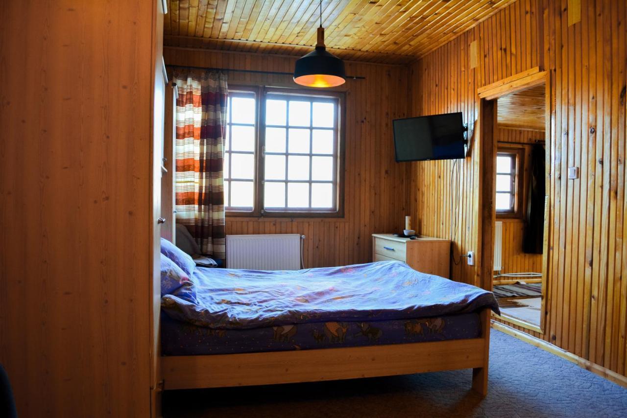 Grandpa'S Hidden Crib, 6 Bedroom, Pet Friendly Sinaia Bagian luar foto
